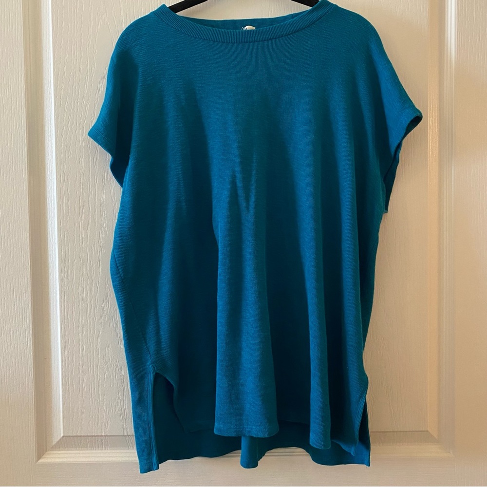 EILEEN FISHER Boatneck Cotton Knit Short Sleeve High-Low Tunic in Teal - XS